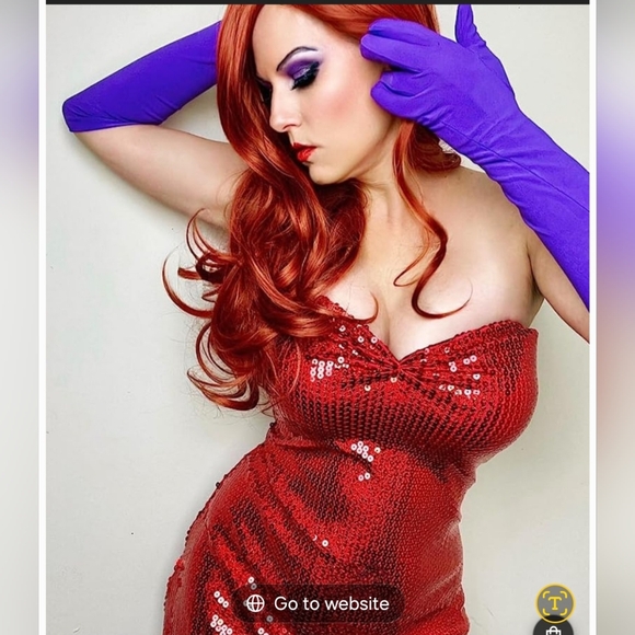 Red wig - Picture 1 of 2